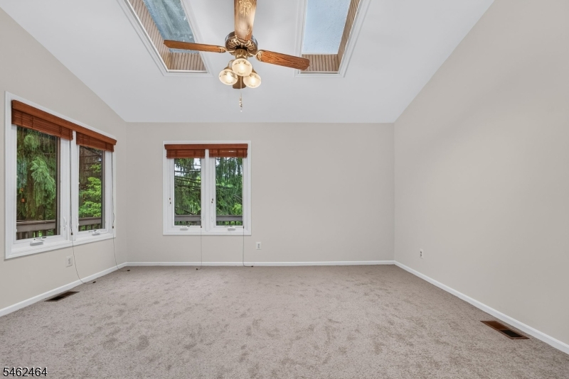 10 Hemlock Court Raritan NJ 08822