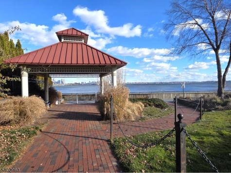 30 Freedomway Jersey City NJ 07305