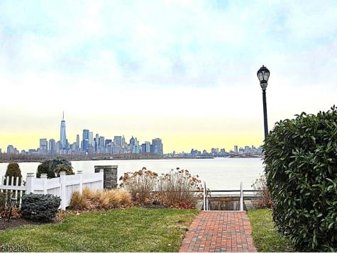 30 Freedomway Jersey City NJ 07305