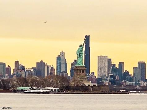 30 Freedomway Jersey City NJ 07305