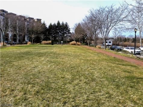 30 Freedomway Jersey City NJ 07305