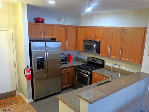 30 Freedomway Jersey City NJ 07305