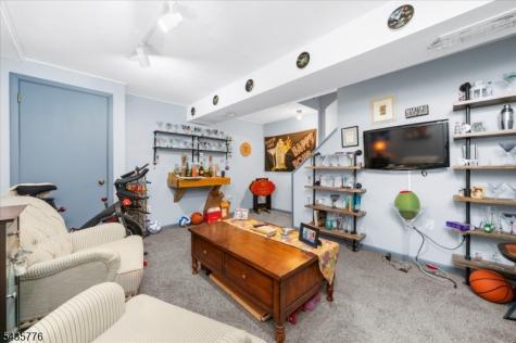 1404 Cobblestone Court Raritan NJ 08822