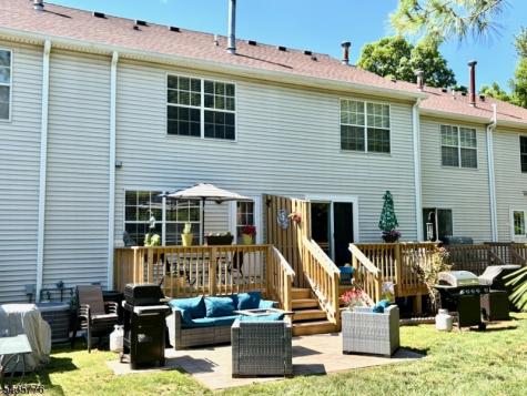 1404 Cobblestone Court Raritan NJ 08822