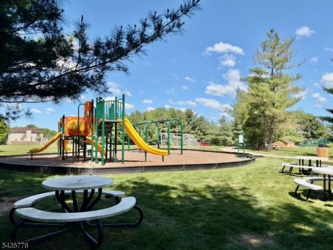 1404 Cobblestone Court Raritan NJ 08822