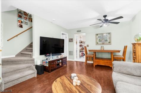 1404 Cobblestone Court Raritan NJ 08822