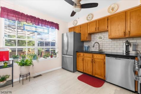 1404 Cobblestone Court Raritan NJ 08822