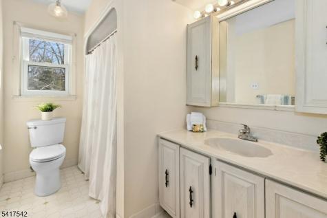6 Maddaket Scotch Plains NJ 07076