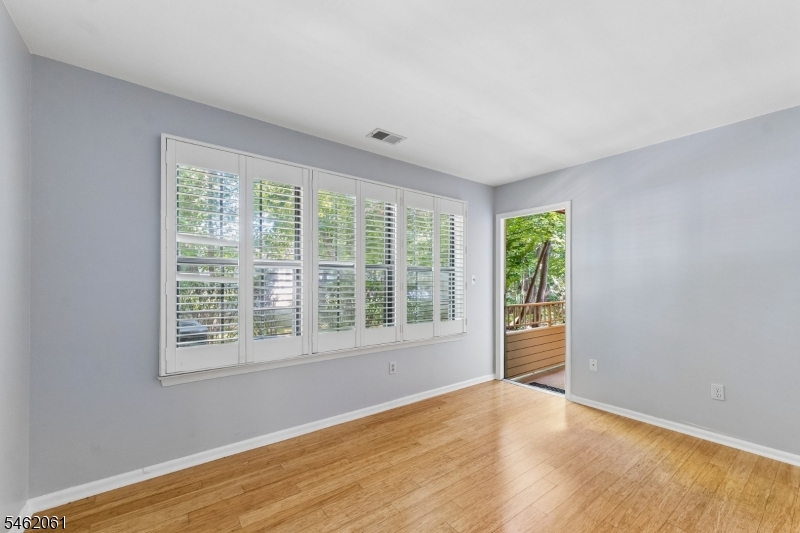 1403 Stoneridge Circle Helmetta NJ 08828