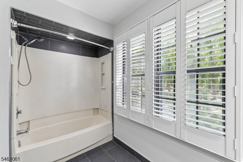 1403 Stoneridge Circle Helmetta NJ 08828
