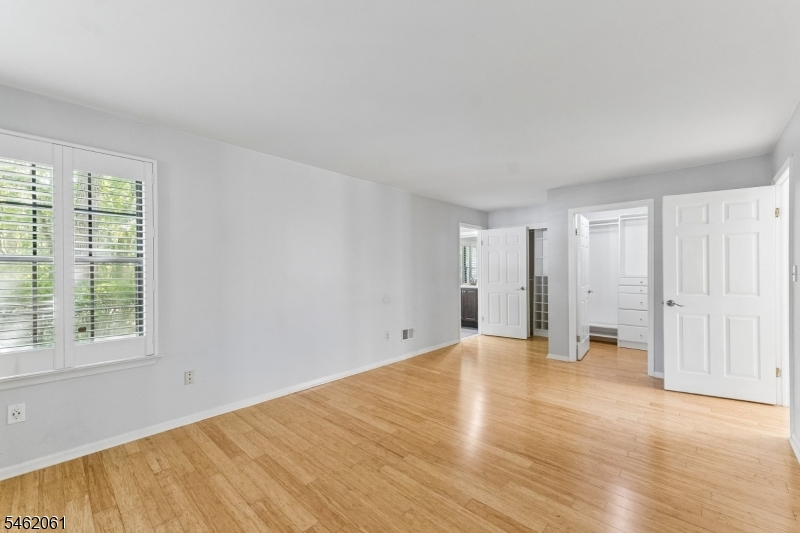 1403 Stoneridge Circle Helmetta NJ 08828