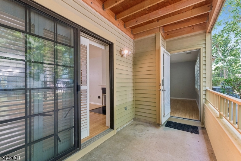 1403 Stoneridge Circle Helmetta NJ 08828