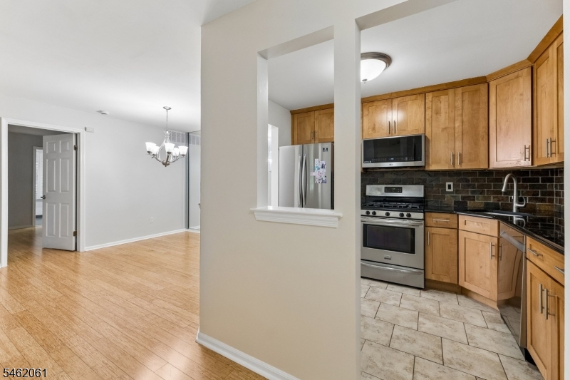 1403 Stoneridge Circle Helmetta NJ 08828
