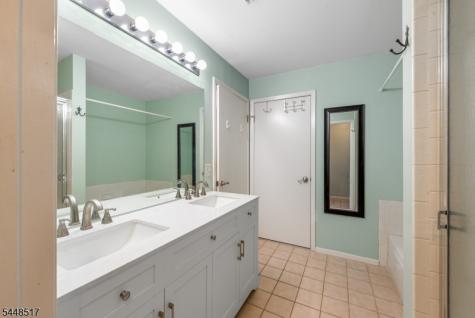 63 Autumn Court Roxbury NJ 07852