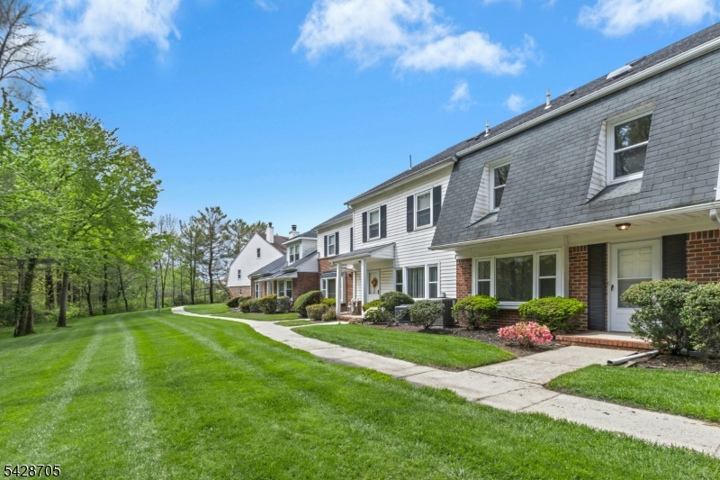 12 Harwich Court Scotch Plains NJ 07076