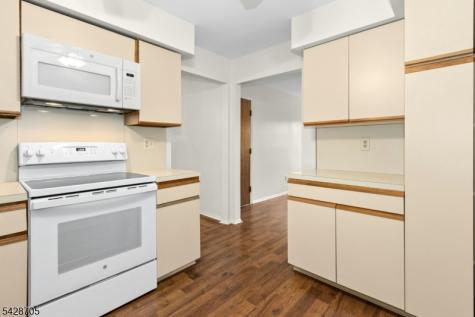 12 Harwich Court Scotch Plains NJ 07076