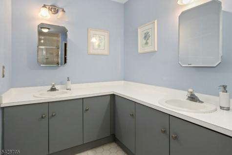 12 Harwich Court Scotch Plains NJ 07076