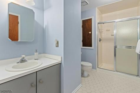 12 Harwich Court Scotch Plains NJ 07076