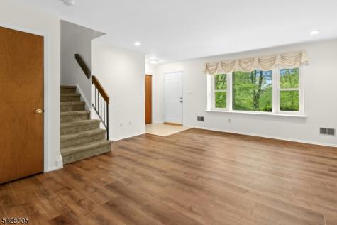 12 Harwich Court Scotch Plains NJ 07076