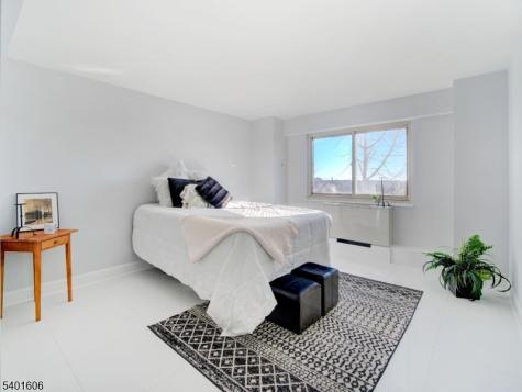 377 S Harrison Street 8l East Orange NJ 07018