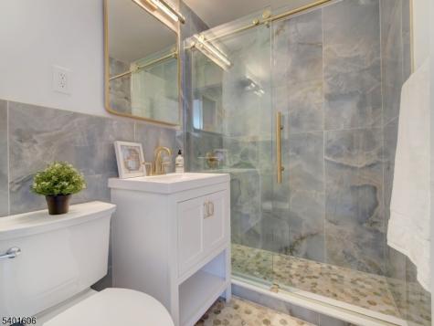 377 S Harrison Street 8l East Orange NJ 07018