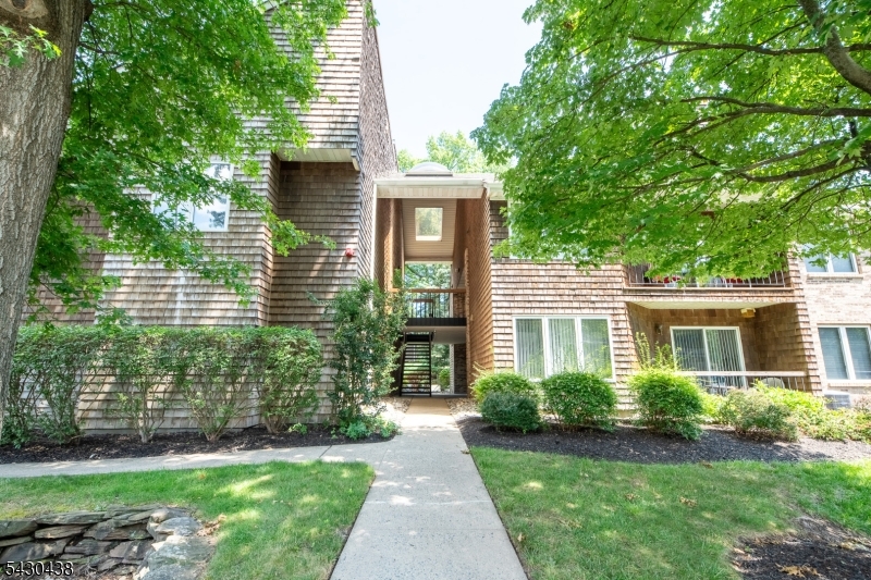 7 Tulip Crescent Little Falls NJ 07424