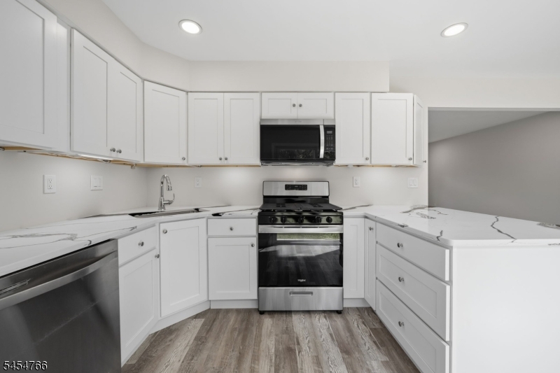 162 Mcnair Court Franklin NJ 08873