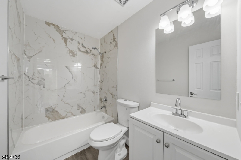 162 Mcnair Court Franklin NJ 08873