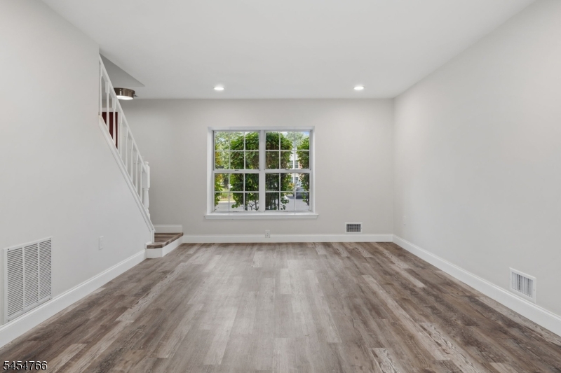 162 Mcnair Court Franklin NJ 08873