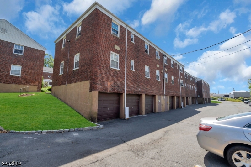 16 W Roselle Avenue Roselle Park NJ 07204
