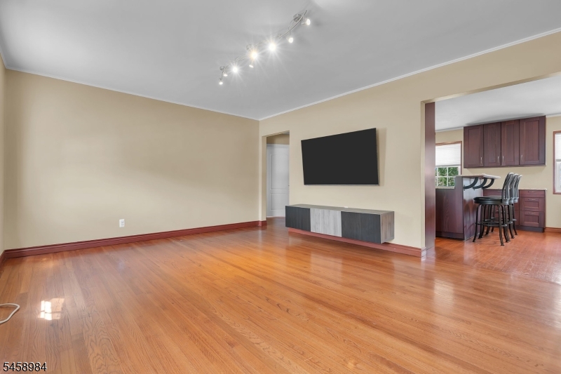 16 W Roselle Avenue Roselle Park NJ 07204