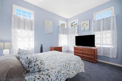 2 Troon Drive Fredon NJ 07860