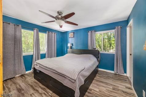 14 Falcon Ridge Way Hamburg NJ 07419