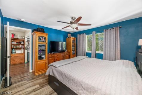14 Falcon Ridge Way Hamburg NJ 07419
