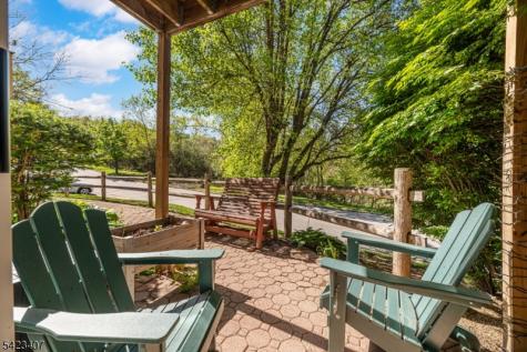 14 Falcon Ridge Way Hamburg NJ 07419