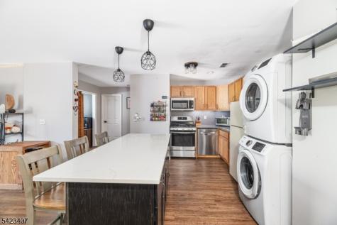 14 Falcon Ridge Way Hamburg NJ 07419