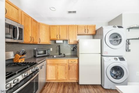 14 Falcon Ridge Way Hamburg NJ 07419