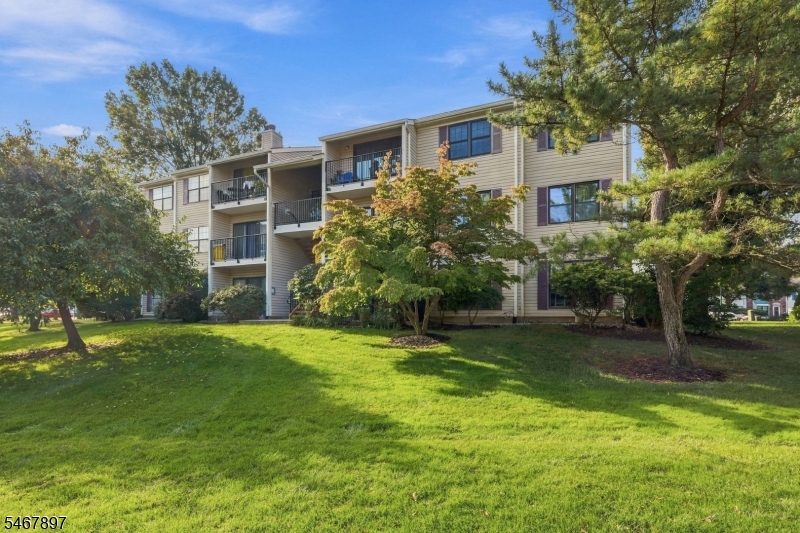 401 Danbury Lane East Brunswick NJ 08816