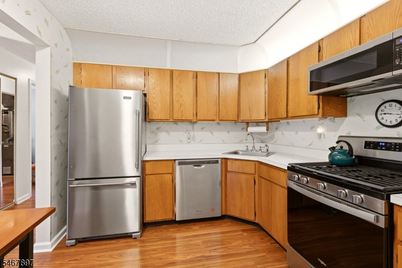 401 Danbury Lane East Brunswick NJ 08816