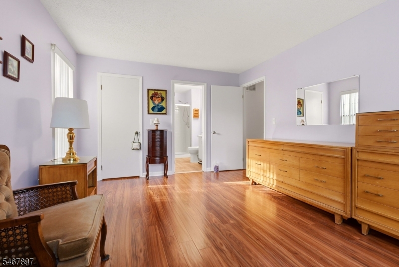 401 Danbury Lane East Brunswick NJ 08816
