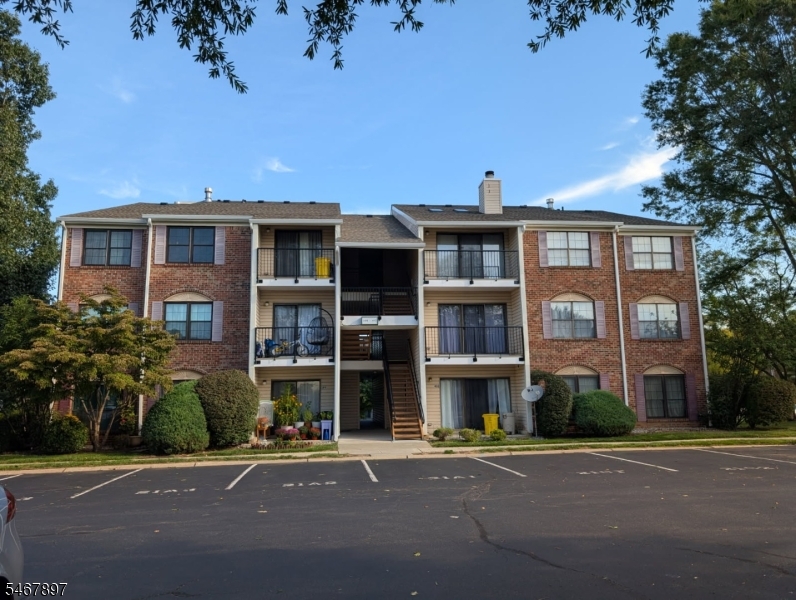 401 Danbury Lane East Brunswick NJ 08816