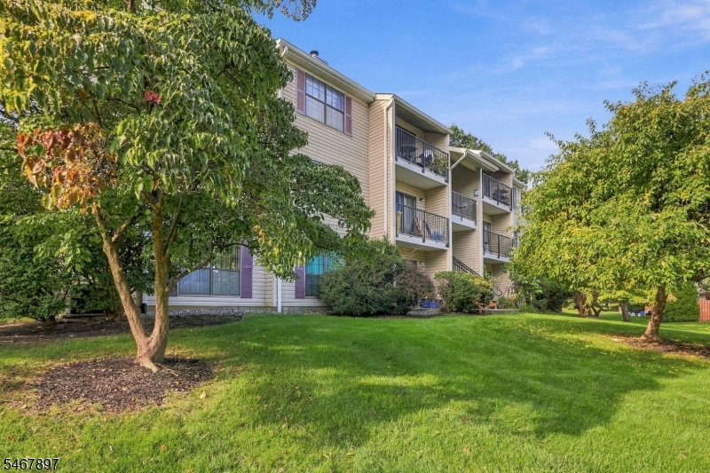 401 Danbury Lane East Brunswick NJ 08816