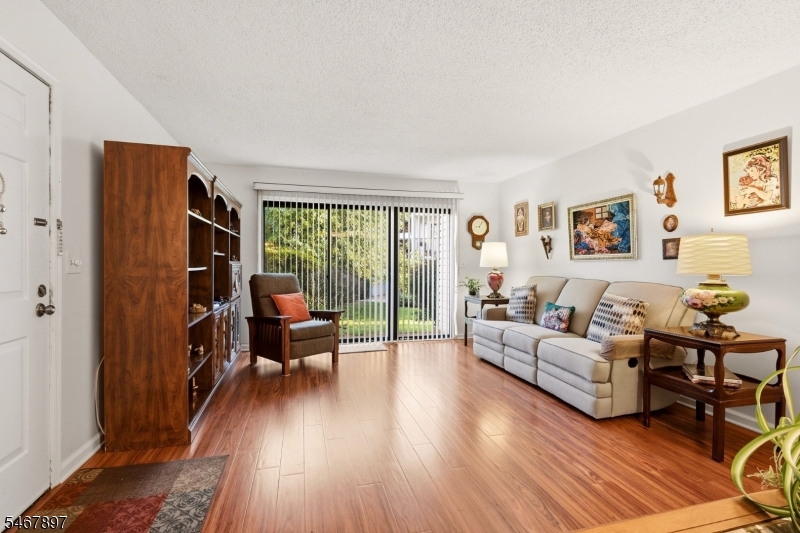 401 Danbury Lane East Brunswick NJ 08816