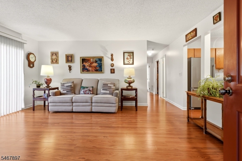 401 Danbury Lane East Brunswick NJ 08816