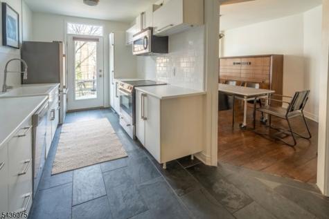 130 Kensington Drive Fort Lee NJ 07024