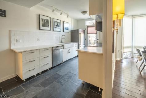 130 Kensington Drive Fort Lee NJ 07024