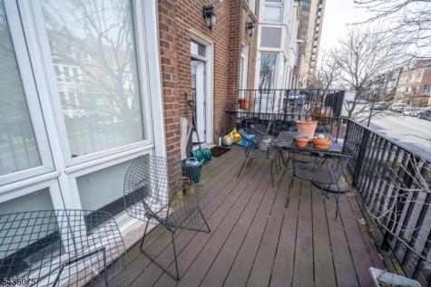 130 Kensington Drive Fort Lee NJ 07024