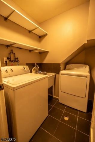 130 Kensington Drive Fort Lee NJ 07024