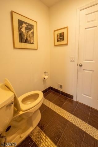 130 Kensington Drive Fort Lee NJ 07024