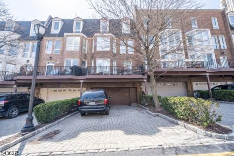 130 Kensington Drive Fort Lee NJ 07024